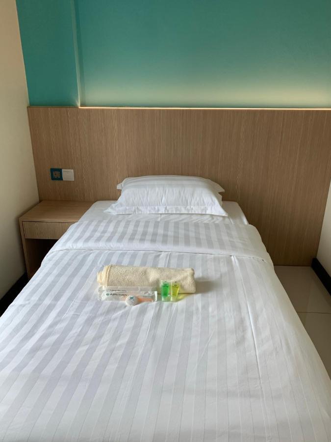 M Quality Hotel 话毛生 外观 照片